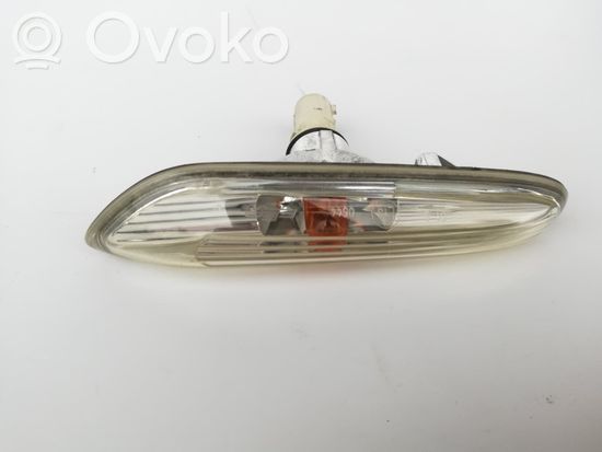 BMW 5 E60 E61 Front fender indicator light 7165742