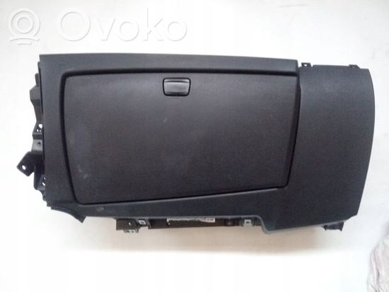 BMW 1 E81 E87 Glove box set