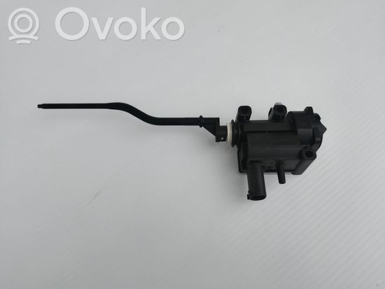 BMW 1 E81 E87 Fuel tank cap lock 6985879