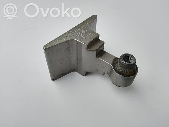 BMW 5 F10 F11 Front door lower hinge 7199576
