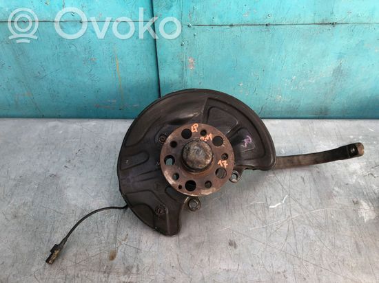 Mercedes-Benz E W211 Front wheel hub