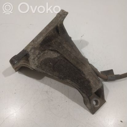 BMW 3 E46 Engine mounting bracket 6754185