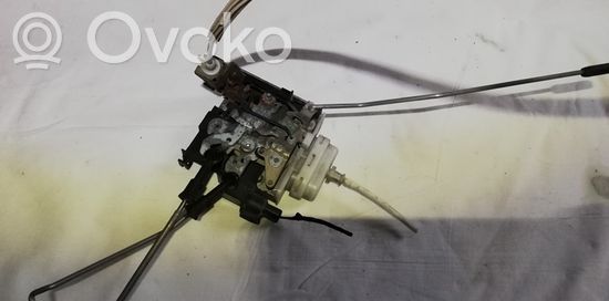 Audi A4 S4 B5 8D Front door lock 8D1837015F