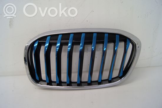 BMW 2 F46 Front grill 7467461