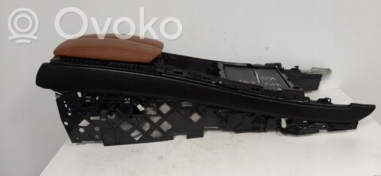 BMW X5 E70 Center console