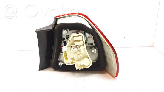 BMW 3 E90 E91 Rear/tail lights 7154153