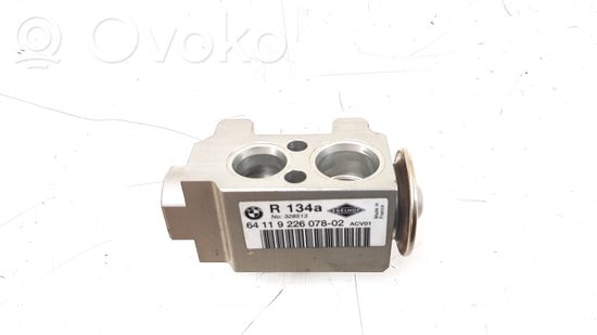 BMW 3 E90 E91 Air conditioning (A/C) expansion valve 9226078