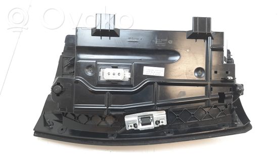 BMW 5 E60 E61 Glove box 7034080