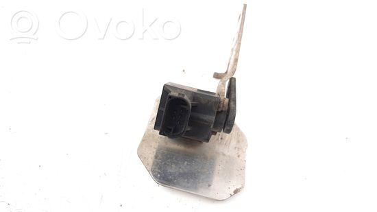 BMW 5 E60 E61 Headlight/headlamp level sensor 6778809