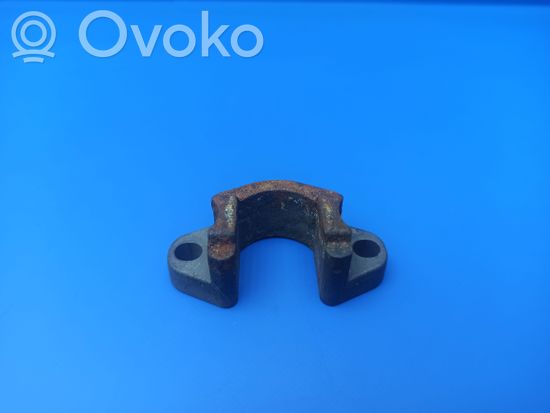 BMW 7 E65 E66 Fuel Injector clamp holder BMWE65E66
