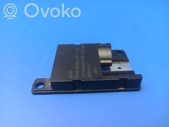 BMW 7 E65 E66 Aerial antenna amplifier 6928461 921800002 8450692846101
