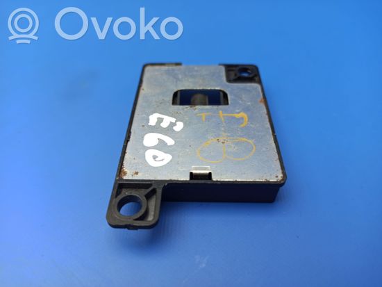 BMW 5 E60 E61 Aerial antenna amplifier 6928461 921800002 8450692846101