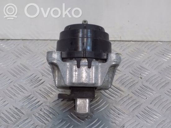 BMW X5 G05 Engine mount bracket 6890834