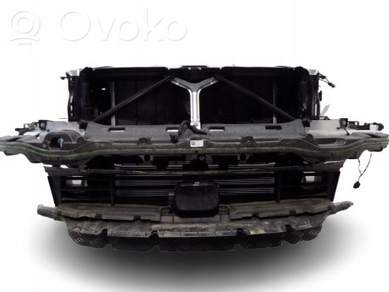 BMW 8 G16 Front piece kit