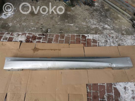 BMW 1 E81 E87 Sill
