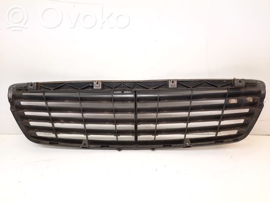 Mercedes-Benz E W211 Front grill A2118800383