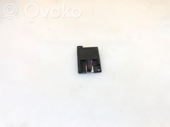 BMW 7 E65 E66 Aerial antenna amplifier 8387422 V24851