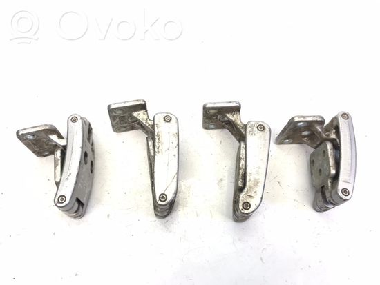 Mercedes-Benz Sprinter W906 Loading door upper hinge A9067400037