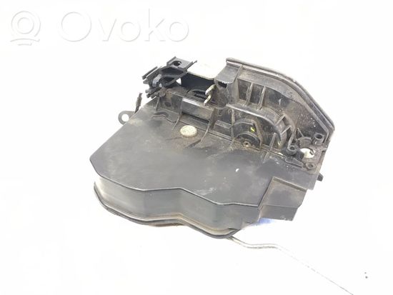 BMW 1 E81 E87 Front door lock 7167072