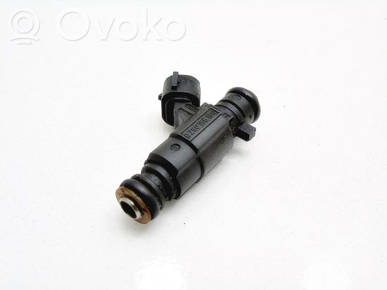 Audi A8 S8 D3 4E Fuel injector 079133551B