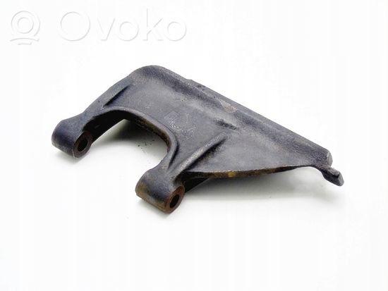 Mercedes-Benz COMPAKT W115 Engine mounting bracket