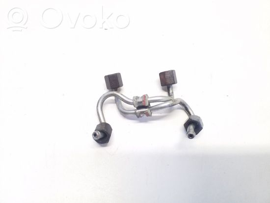 BMW 5 E60 E61 Fuel injector supply line/pipe