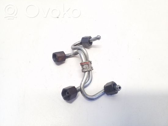 BMW 5 E60 E61 Fuel injector supply line/pipe