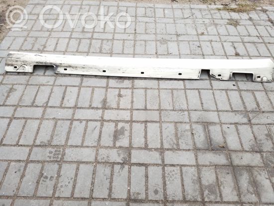 Mercedes-Benz E W212 Sill