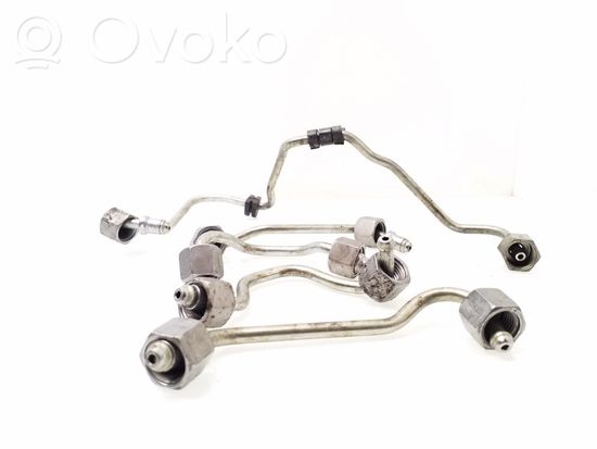 BMW 3 E90 E91 Fuel injector supply line/pipe