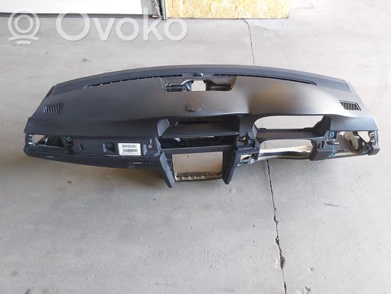 BMW 3 E90 E91 Dashboard 9120334