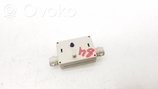 BMW 3 E90 E91 Aerial antenna amplifier 6990090 21367510