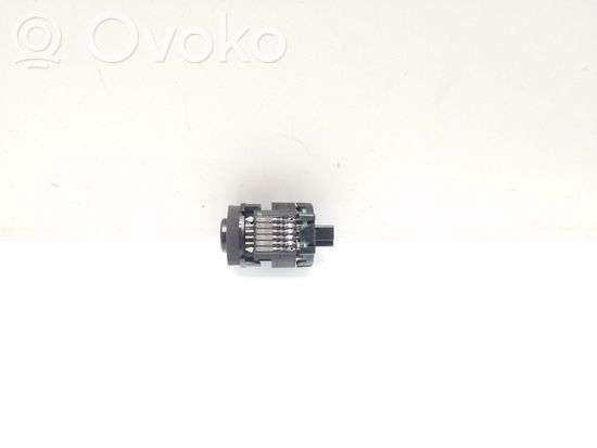 Mercedes-Benz E W212 Interior temperature sensor A2118300272