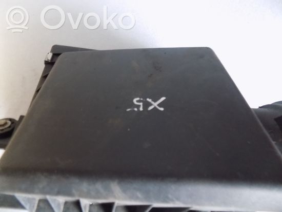 BMW X5 E53 Air filter box
