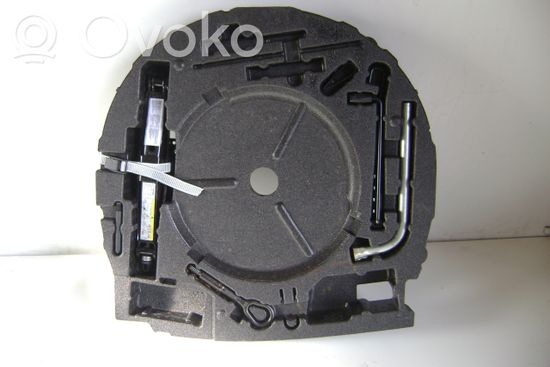 Audi A1 Tool box
