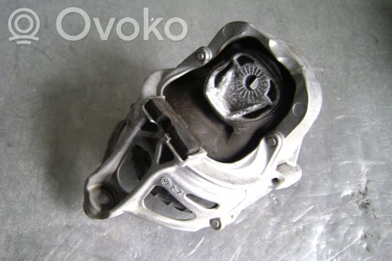 Audi Q5 SQ5 Engine mount bracket 4M0199372M