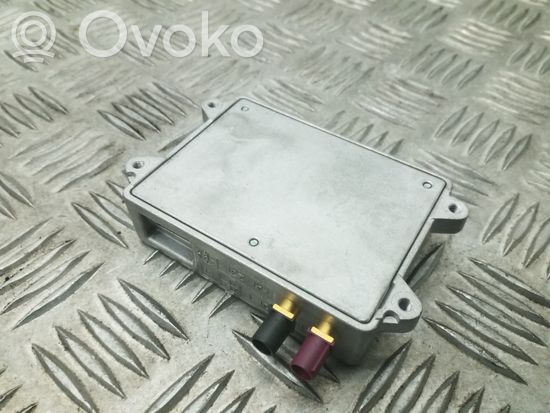 Audi A4 S4 B8 8K Aerial antenna amplifier 8J0035456