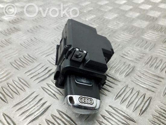 Audi A4 S4 B8 8K Ignition lock 8K0909131
