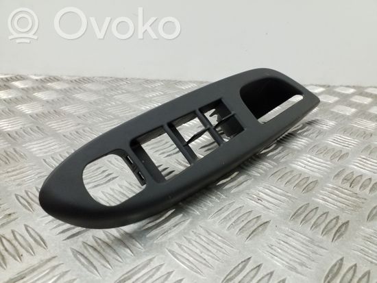 Volkswagen Eos Front door window switch trim 1Q2867372C