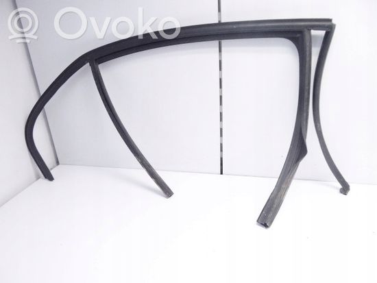 BMW 3 E90 E91 Rear door window/glass frame 7060258