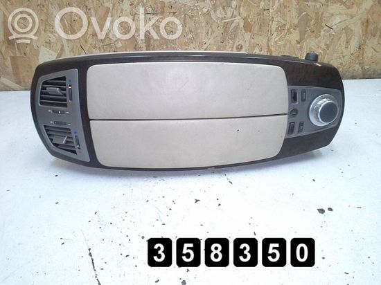 BMW 7 E65 E66 Armrest b0700169 b0700169