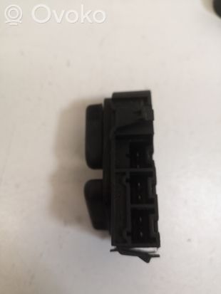 Mercedes-Benz E W211 Seat control switch 2108213751
