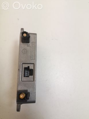 Mercedes-Benz E W211 Aerial antenna amplifier 2118200885
