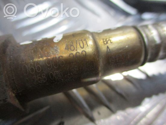 Volkswagen PASSAT B5.5 Lambda probe sensor 066906262