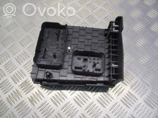 Volkswagen Golf V Fuse box set