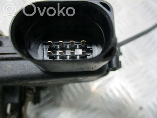 Volkswagen Bora Rear door lock