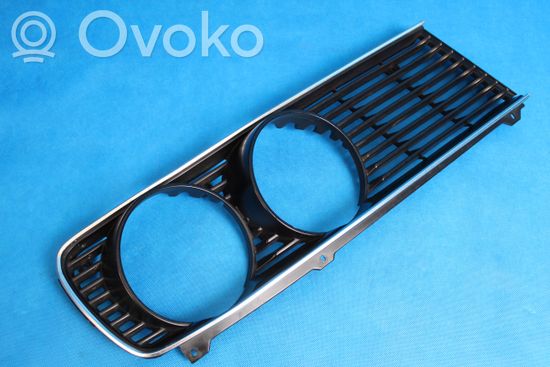BMW 5 E12 Under headlight/headlamp trim 51131848113