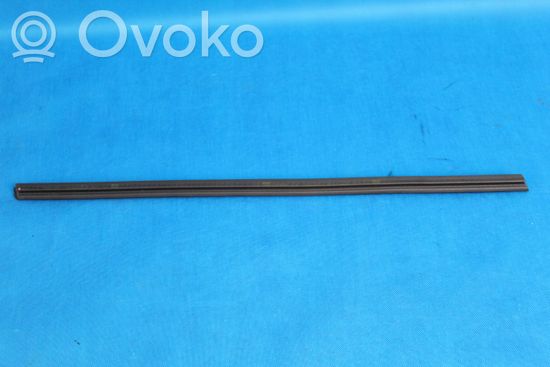 Audi RS4 Rubber seal front door window/glass 8K0837479C