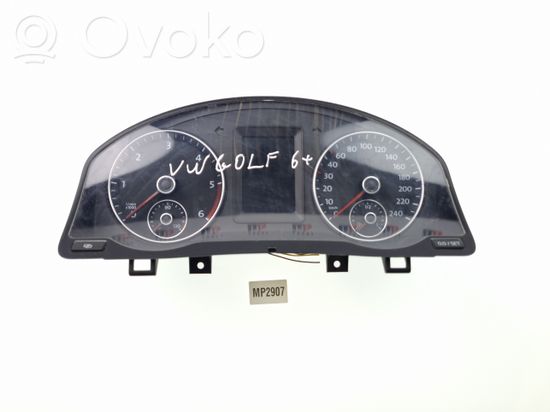 Volkswagen Golf Plus Speedometer (instrument cluster) 5M0920871A