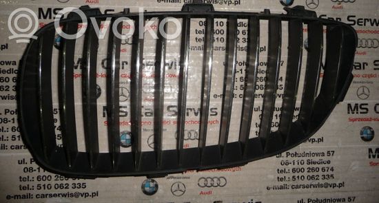 BMW 3 E90 E91 Front bumper upper radiator grill 7157277
