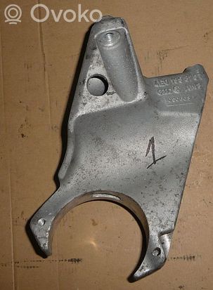 Audi A8 S8 D3 4E Engine mounting bracket 4E0199370T